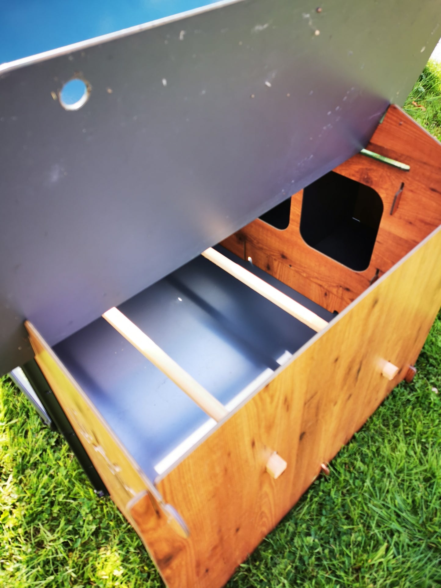 Easicoop Chalet 2XL (wood finish) - 10-15 large hens